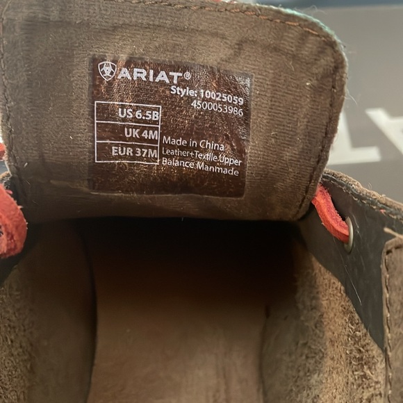 Ariat slip on low top woman’s size 6.5 Cruiser Fringe - Picture 6 of 9